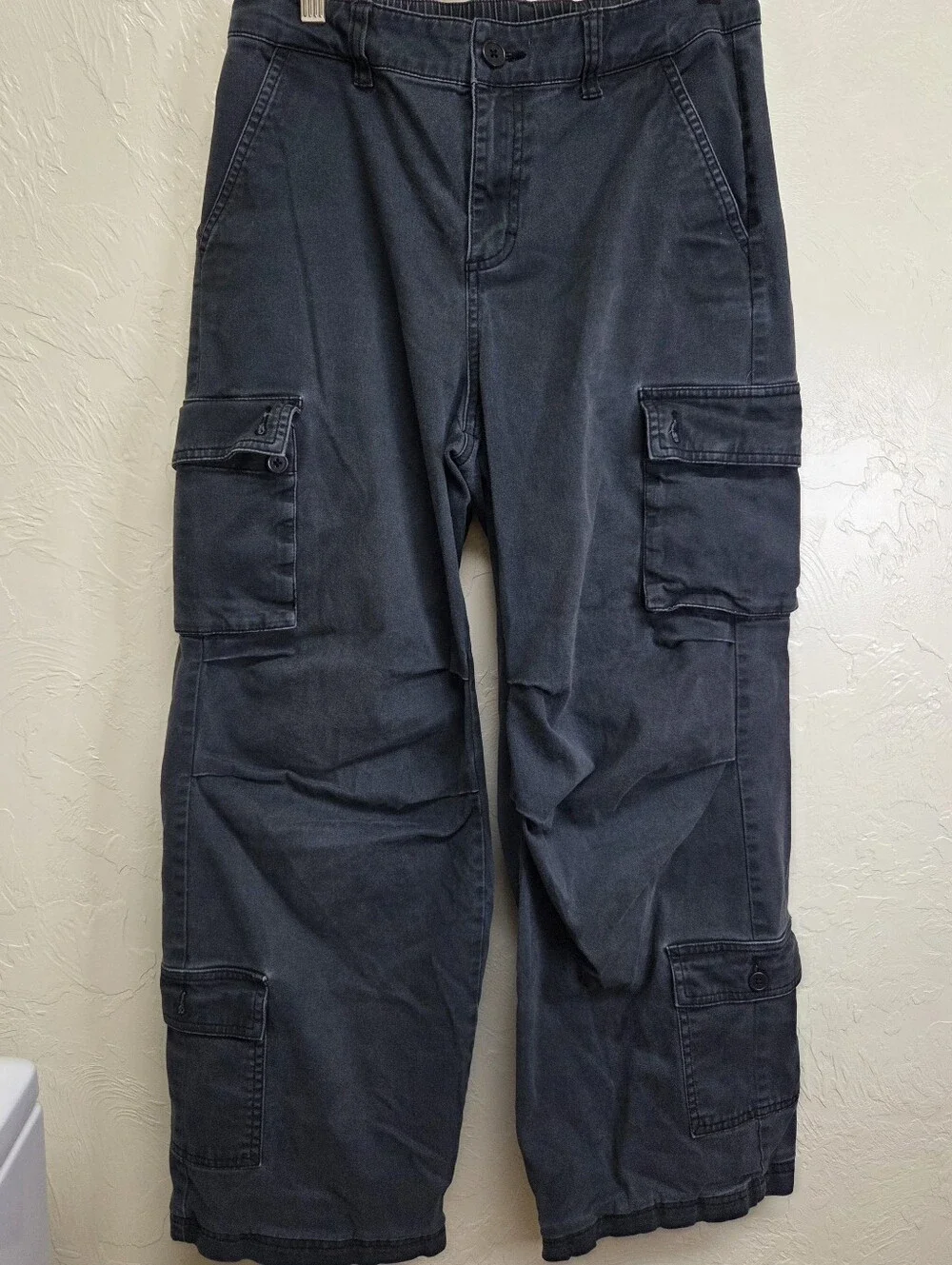 Wild Fable Charcoal Mid-Rise Relaxed Fit Barrel Leg Cargo Pants Size Small/29